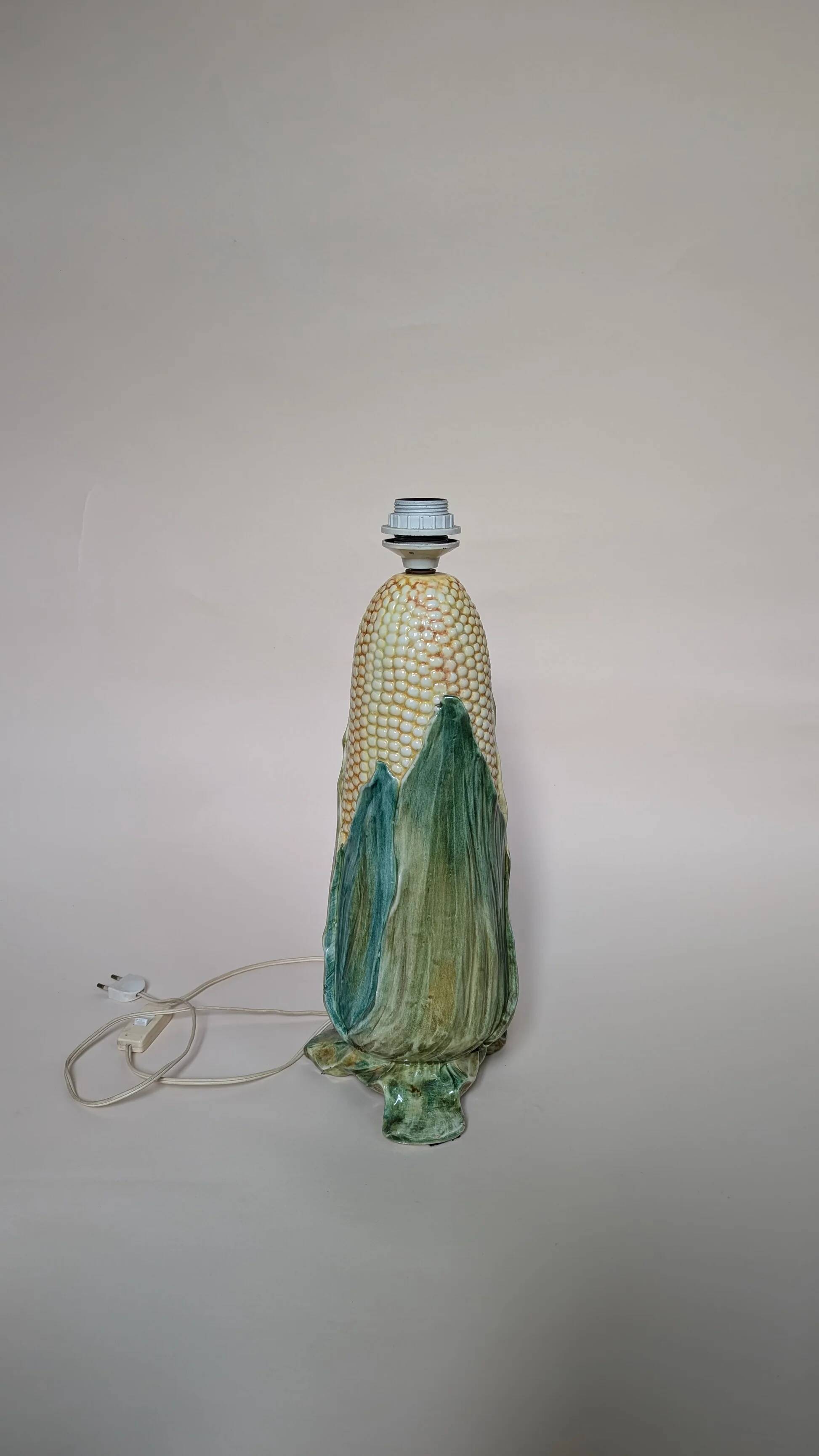 Corn cob lamp base