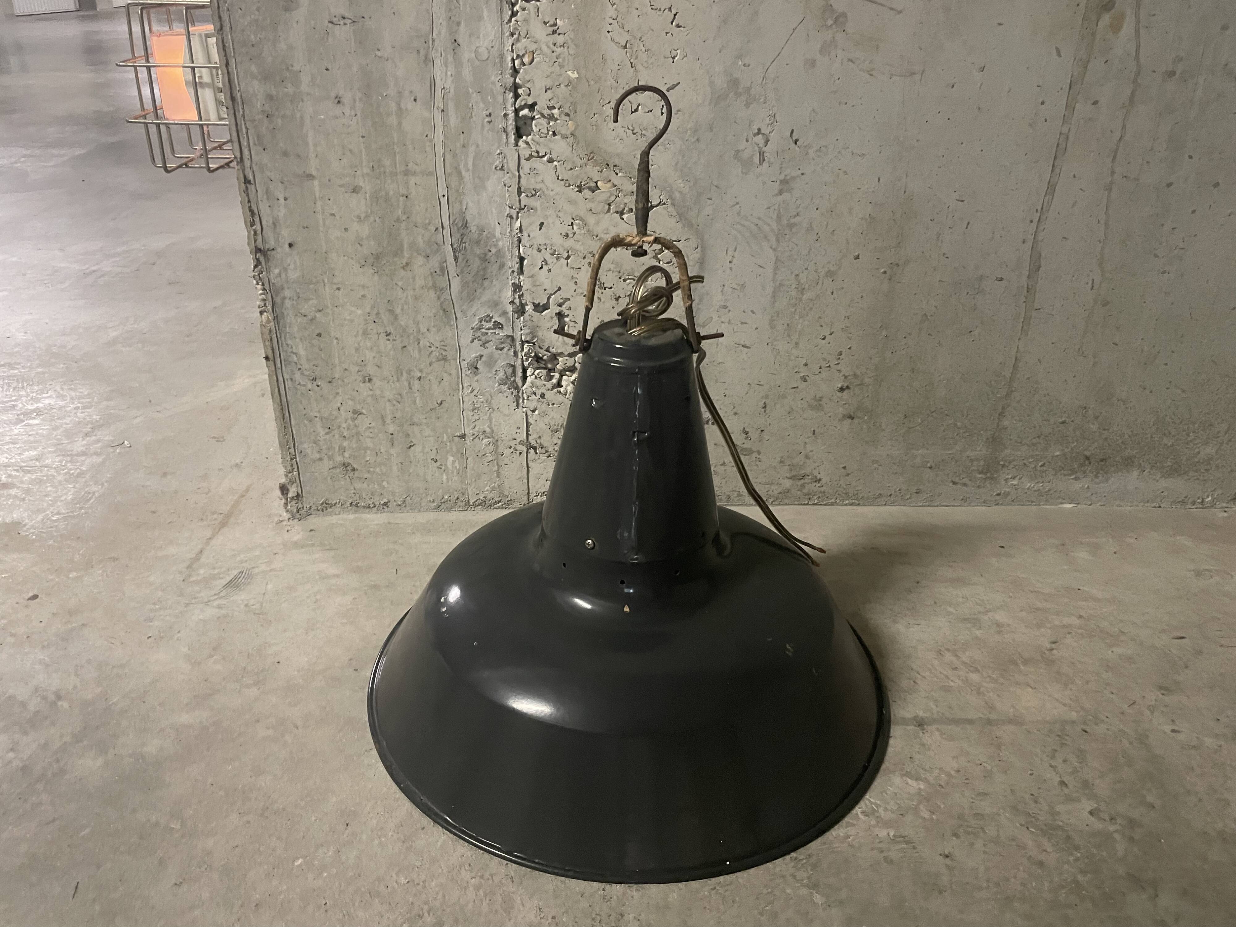 Industrial suspension from the 1950s