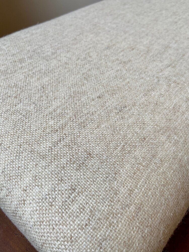 Wooden and beige cotton piano bench