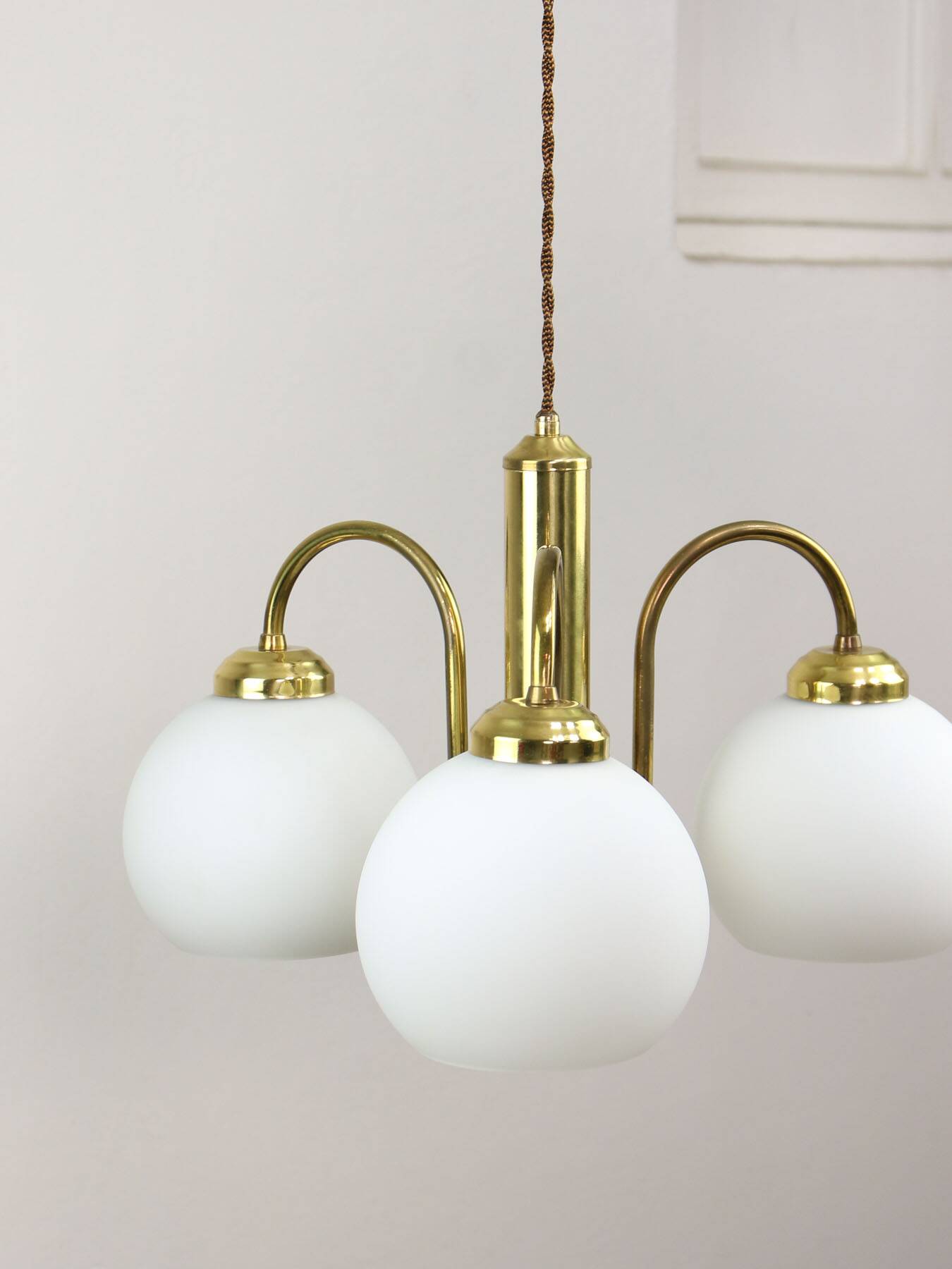Lustre Mid-Century en Laiton et Opaline, Italie