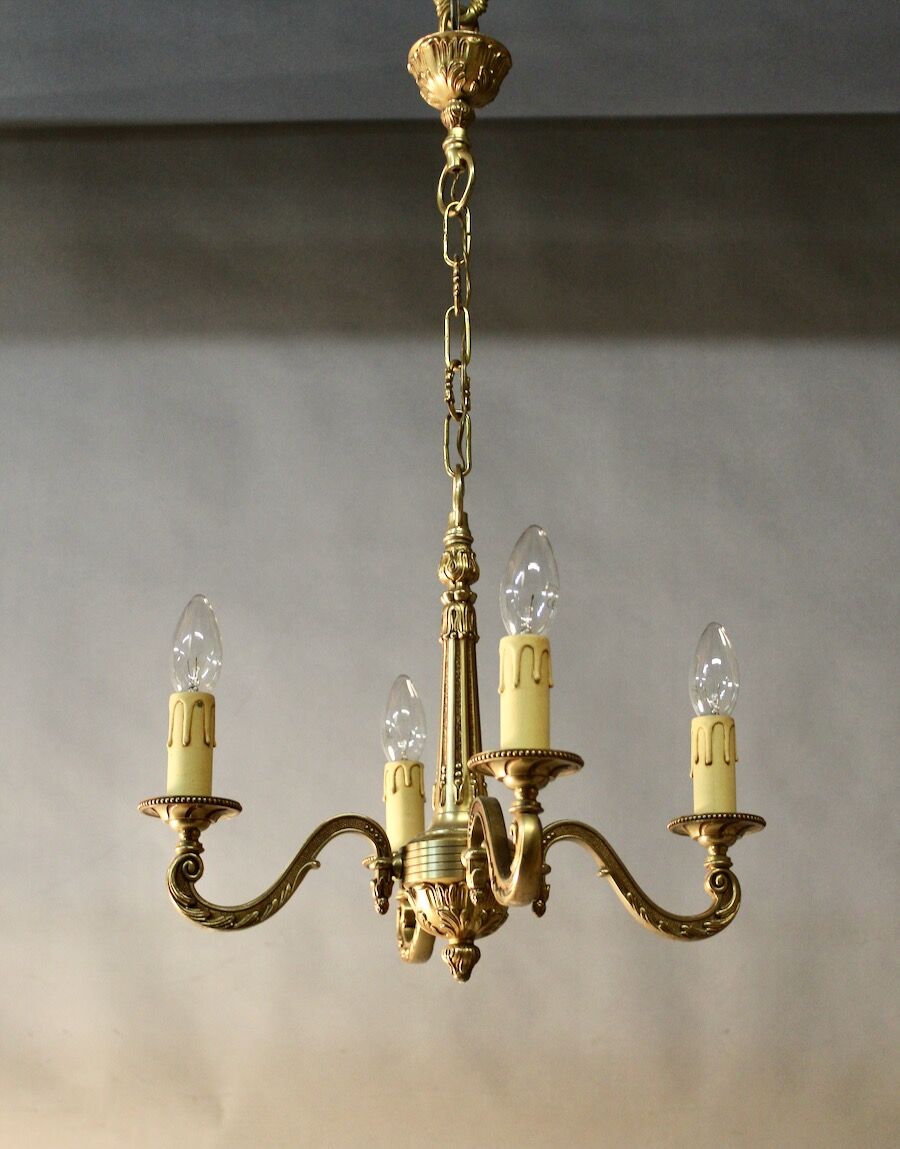 Bronze chandelier with 4 arms of light