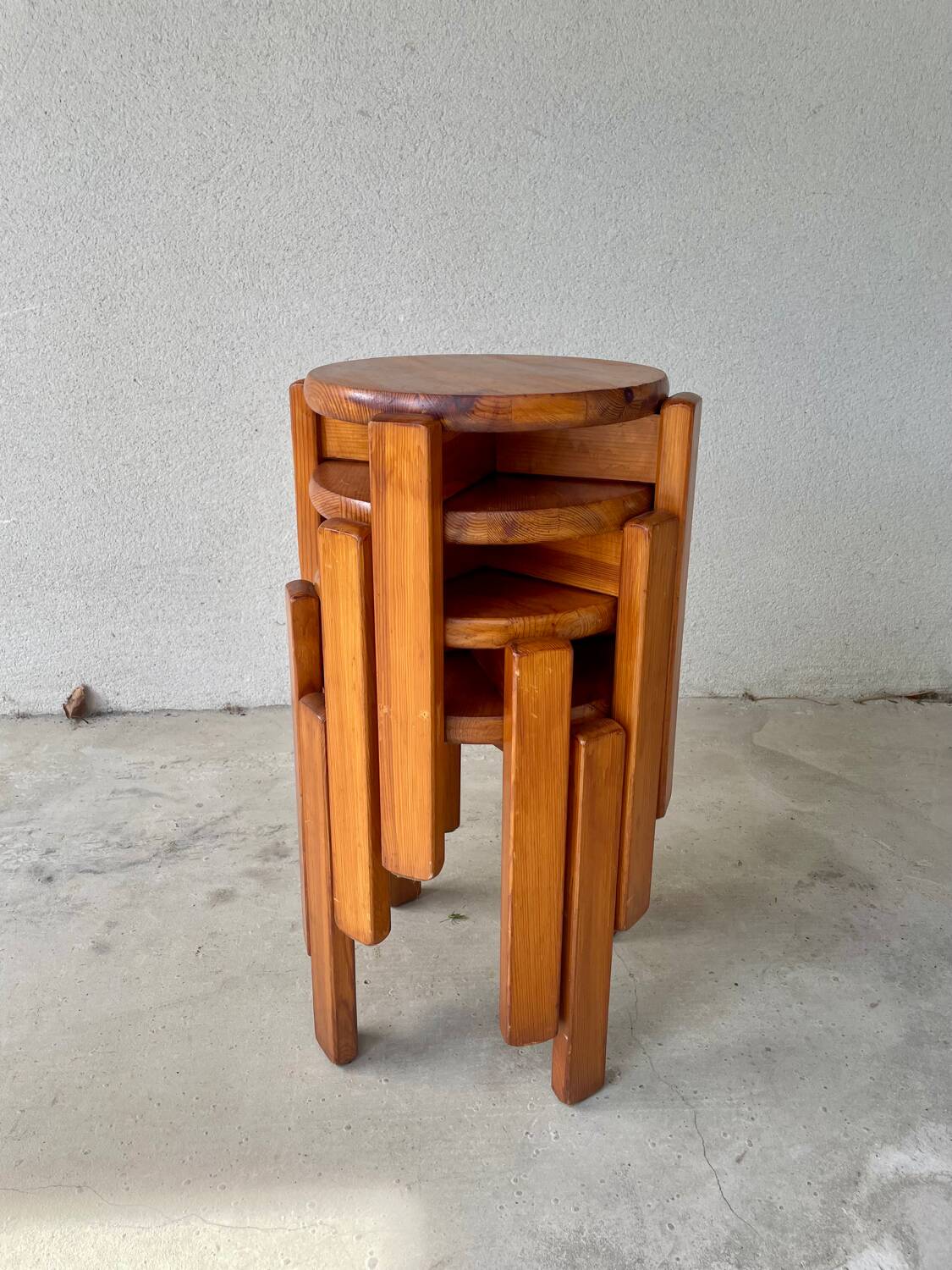 tabourets vintage en bois massif – design scandinave empilabl