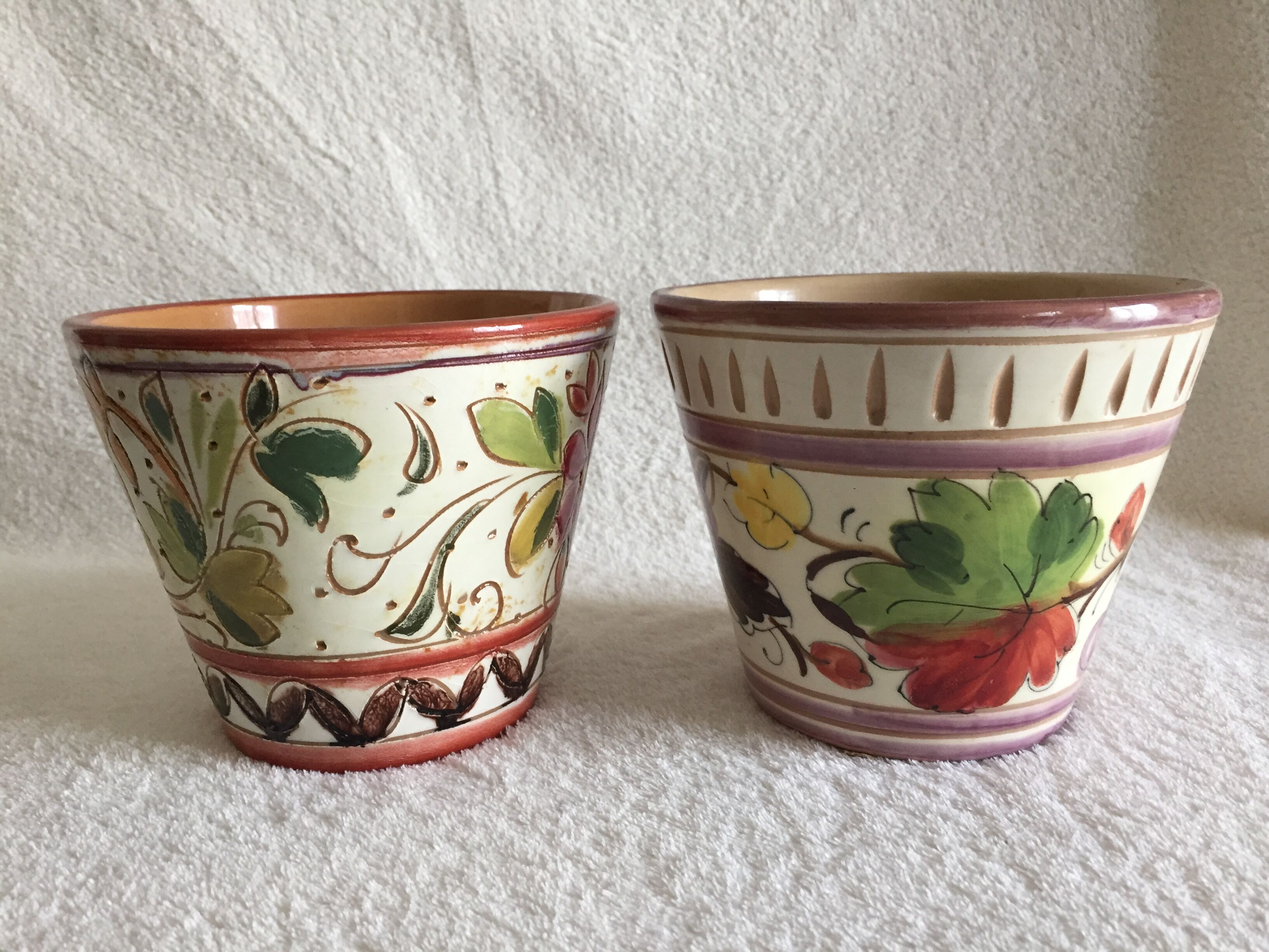 Enamelled terracotta flower pots