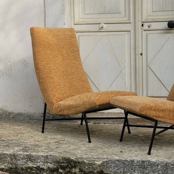 Paire de fauteuils de Geneviève Dangles édition Burov.