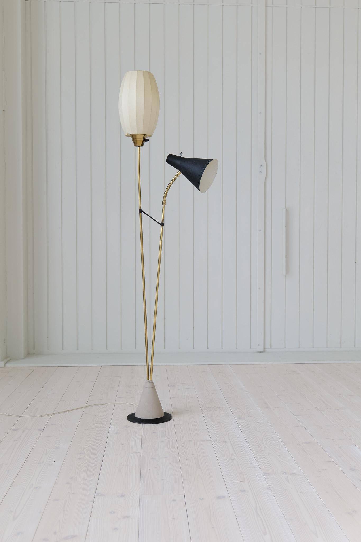 Mid-century floor lamp attributed to Hans Bergström for Ateljé Lyktan, Sweden 1950.
