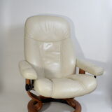 Stressless relaxation chair Consul (M) Classic in teak and ivory leather, Norway