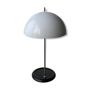 Lampe de bureau modèle