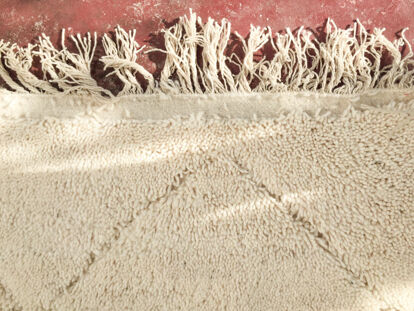 Berber carpet Beni Ouarain beige with dug patterns - 320x205cm