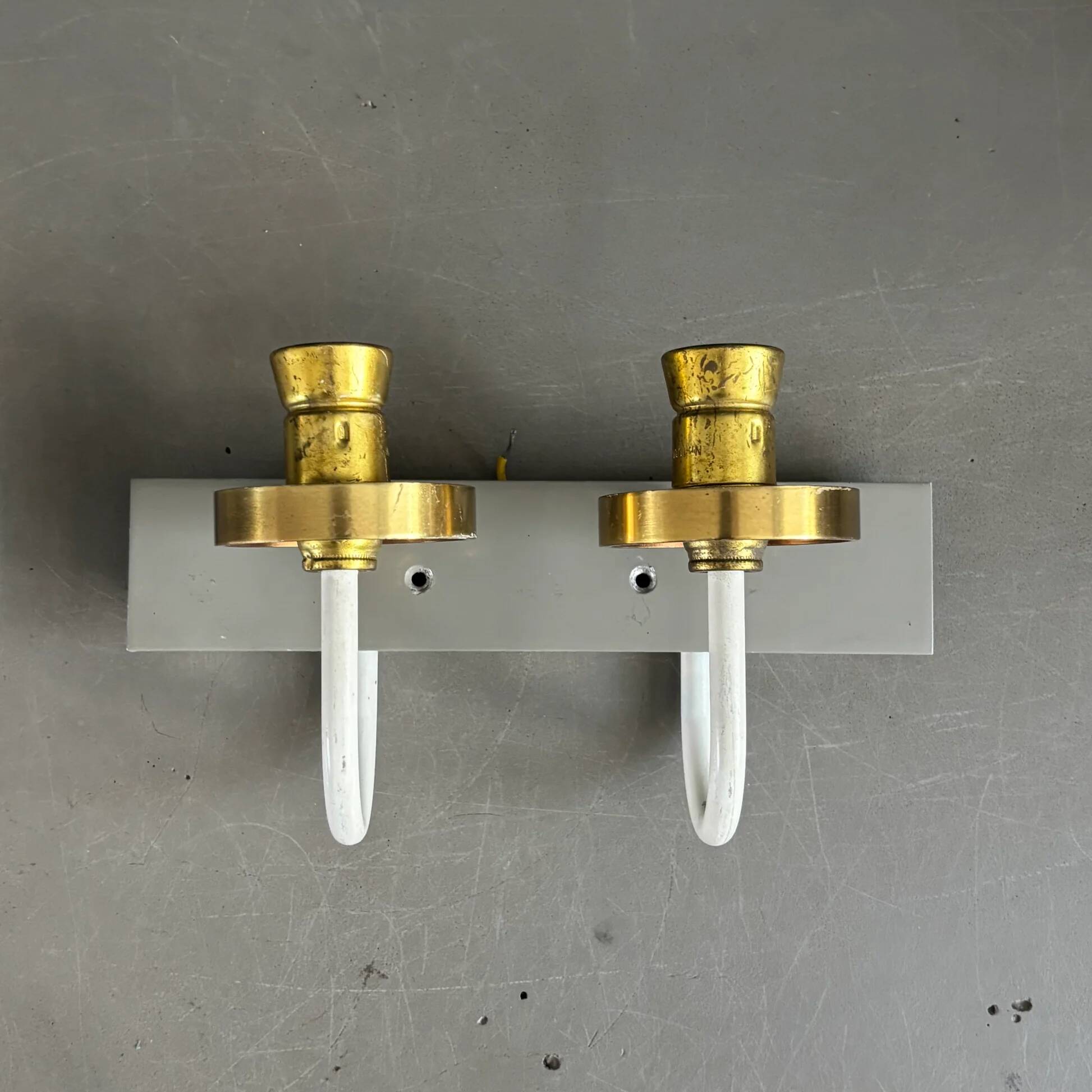 Applique double en opaline et laiton