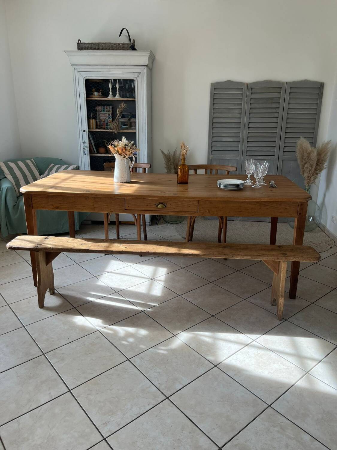 Farm table