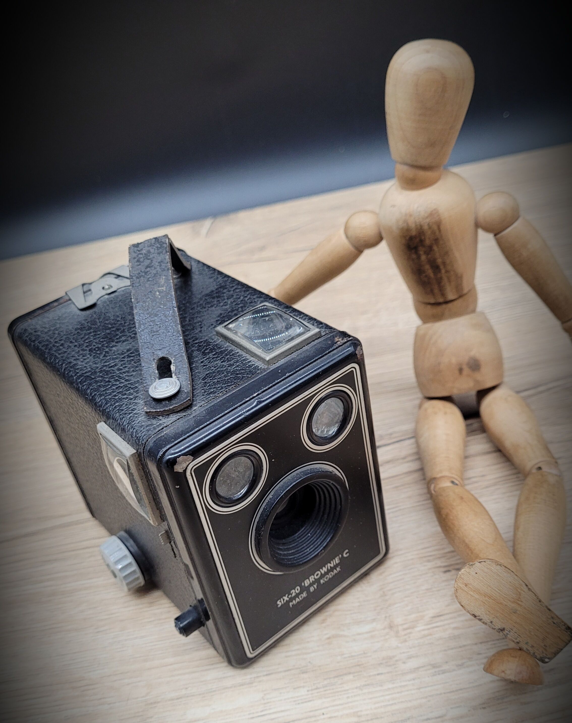 Camera box Six 20 Brownie Kodak