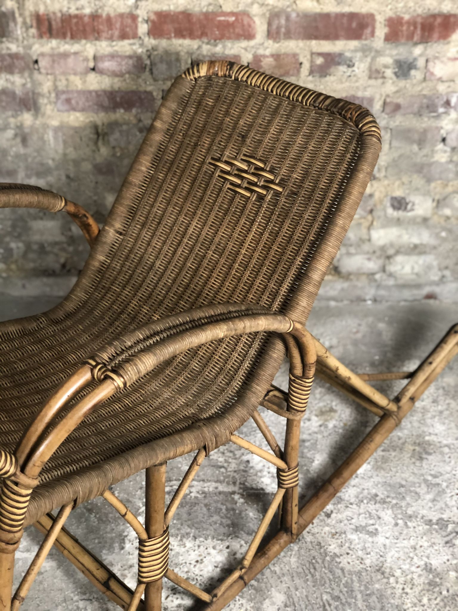 Rocking chair in rattan and wicker very 1900s