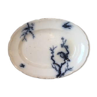 Ancien plateau chinois en porcelaine blanche et motifs bleus