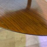 Pedestal table