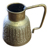 Little oriental pitcher in engraved brass, handcrafted. rare, 19th century period.