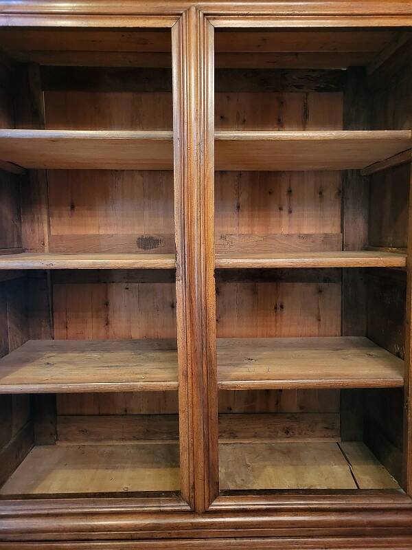 LOUIS XIII CABINET IN DIAMOND-TIP WALNUT 2 DOORS FROM THE 18TH CENTURY