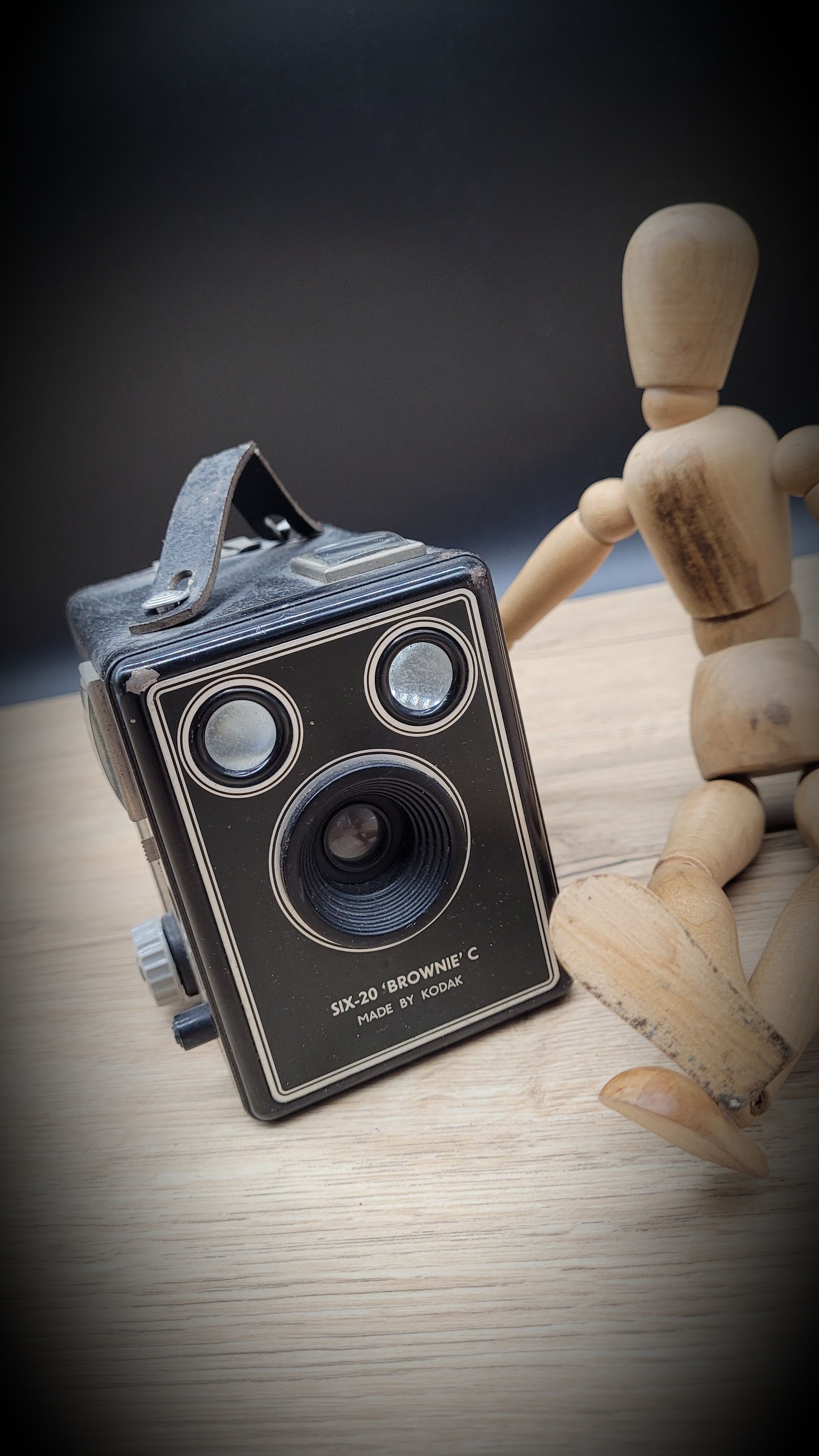 Camera box Six 20 Brownie Kodak