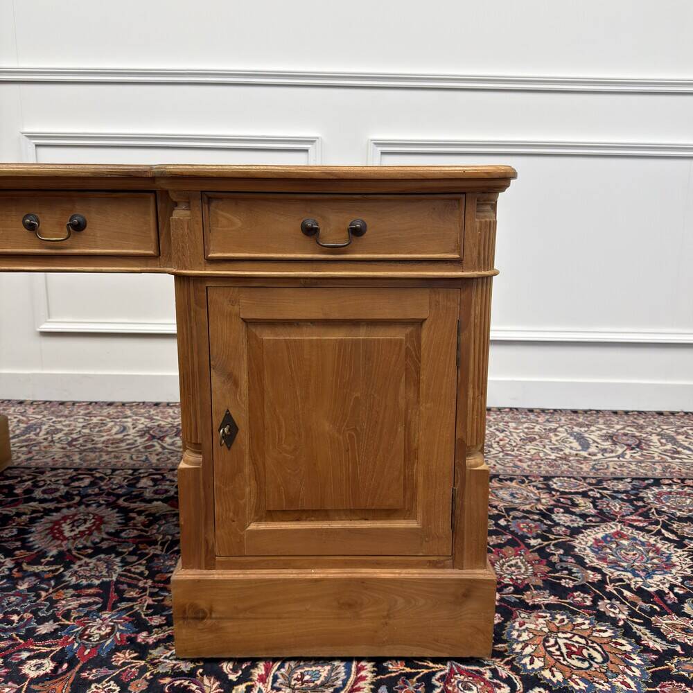 Bureau en teck anglais classique avec cuir marron