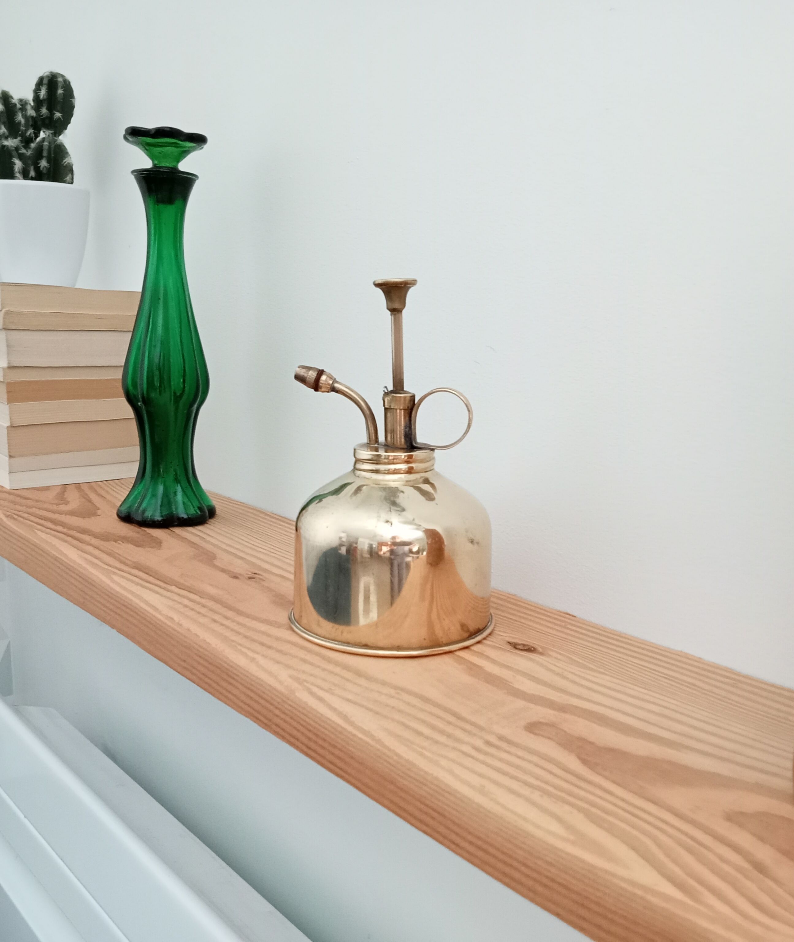 Vintage vaporizer in golden brass 70s