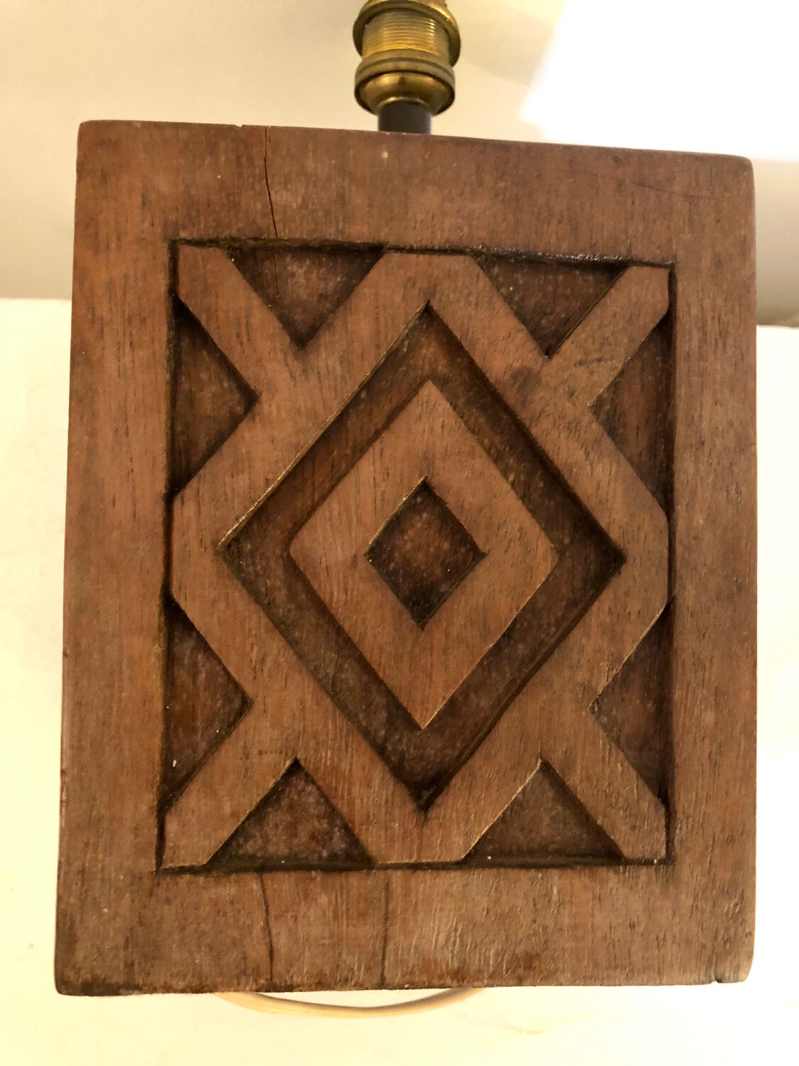 Brutalist folk art lamp base in teak from the 40s/50s.