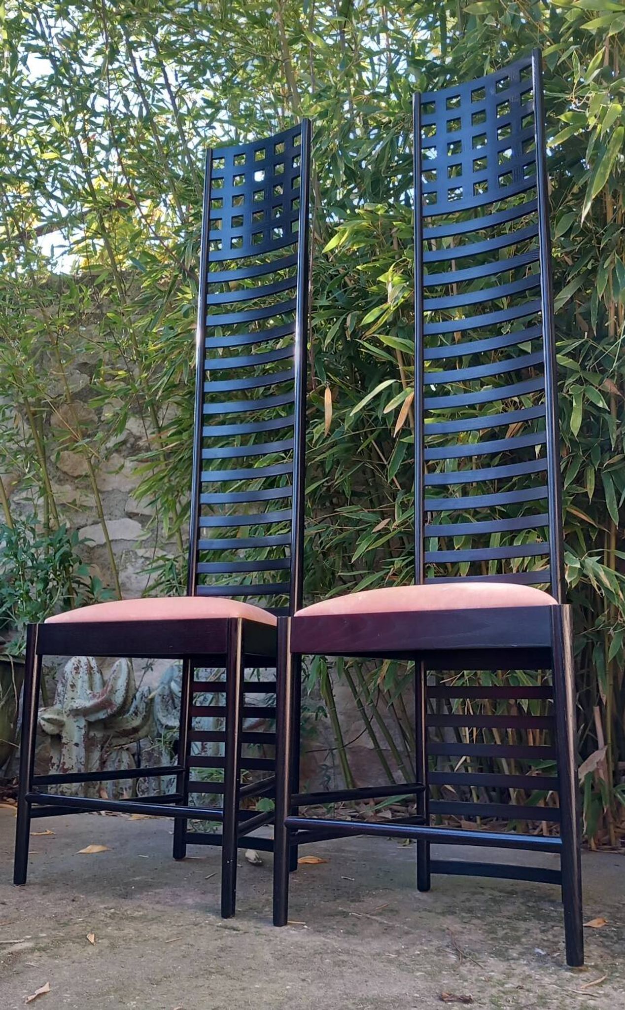 Paire de chaises hill house 1 Mackintosh cassina