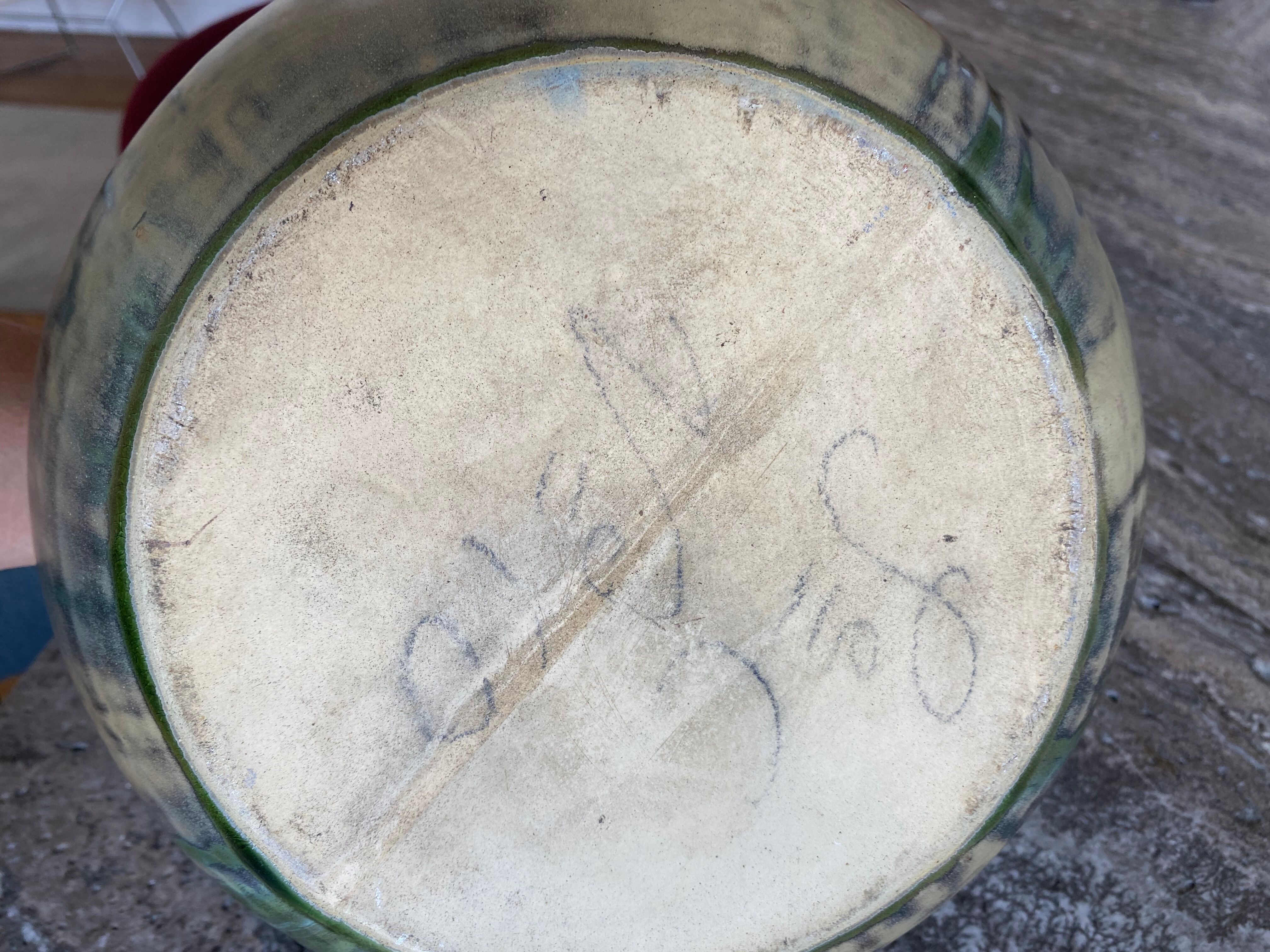 Ceramic vase with handle