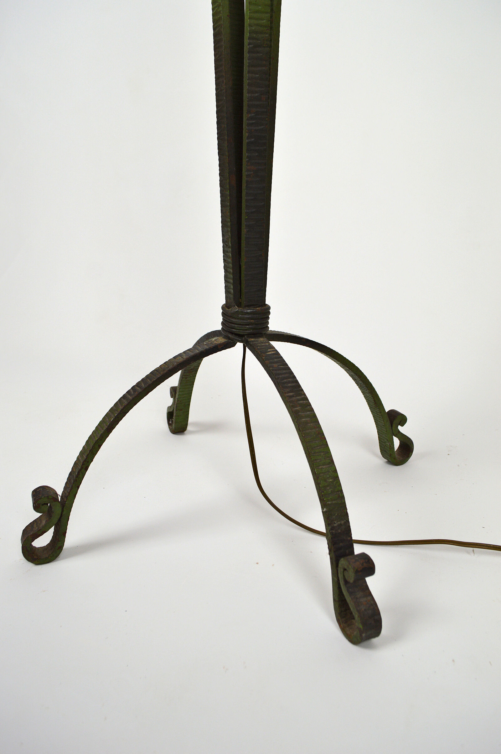Art Deco floor lamp with wrought iron roses and green patina