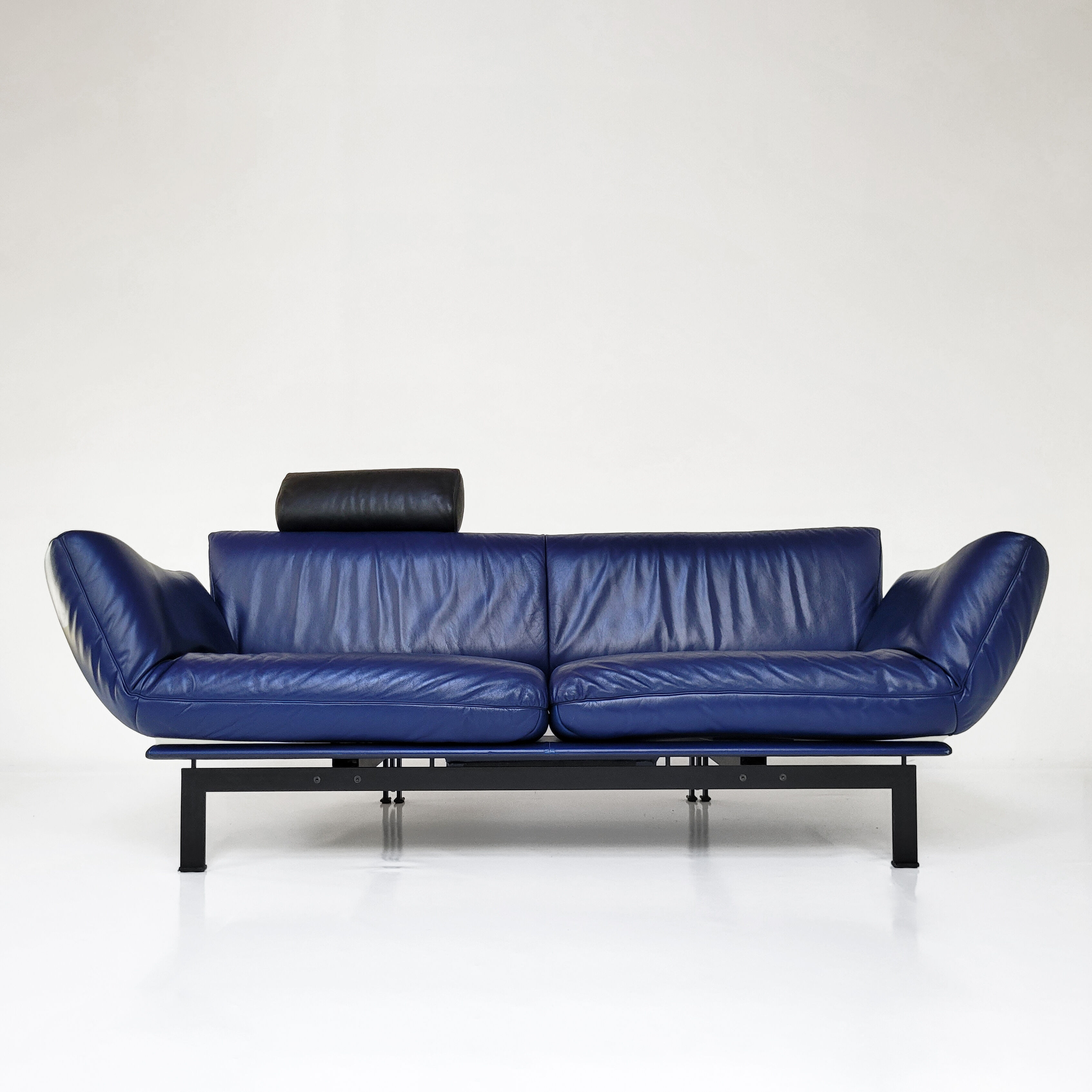 DS-140 sofa, by Reto Frigg for De Sede