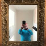 Miroir en bois sculpté et doré