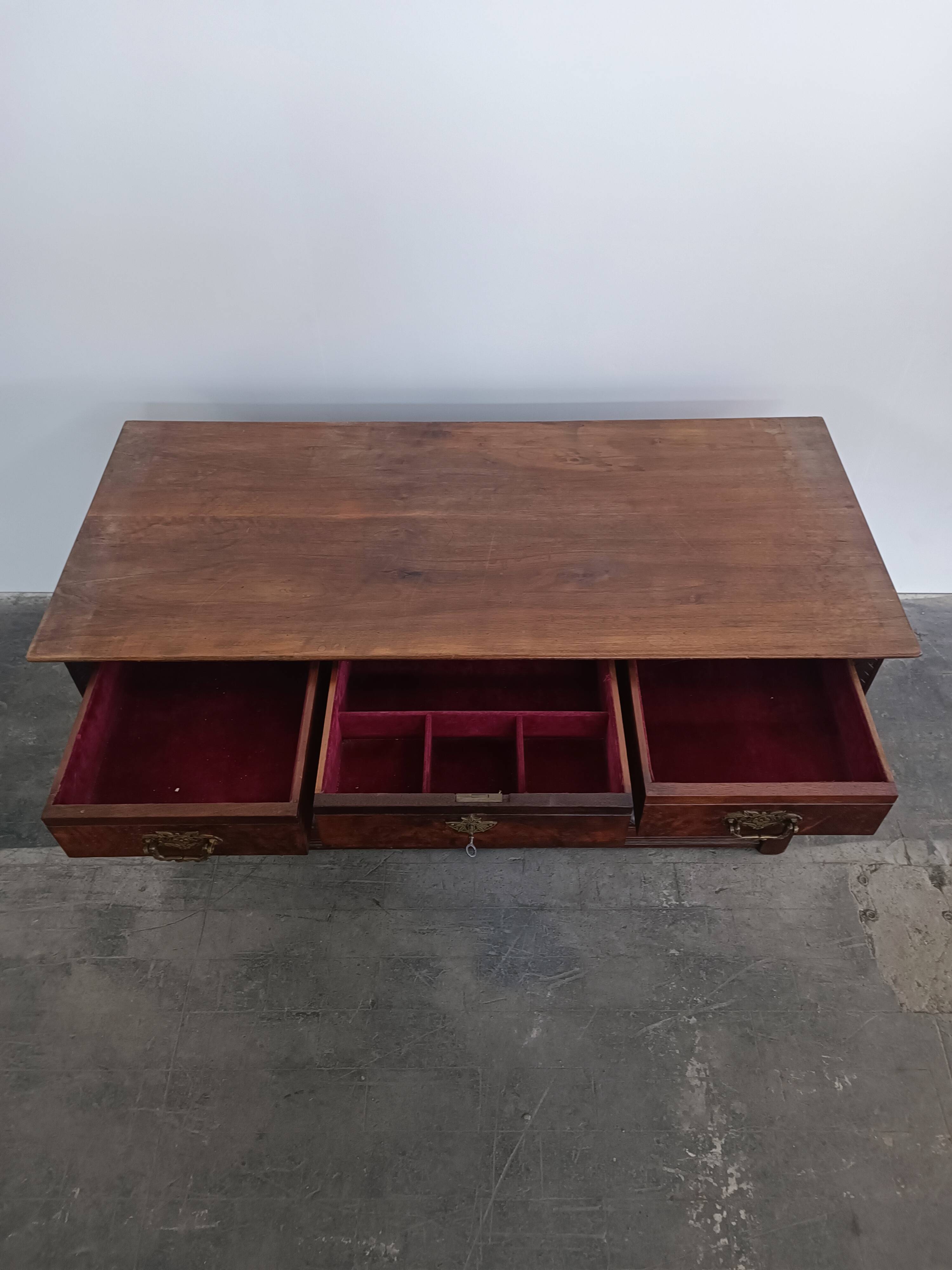 Commode ancienne
