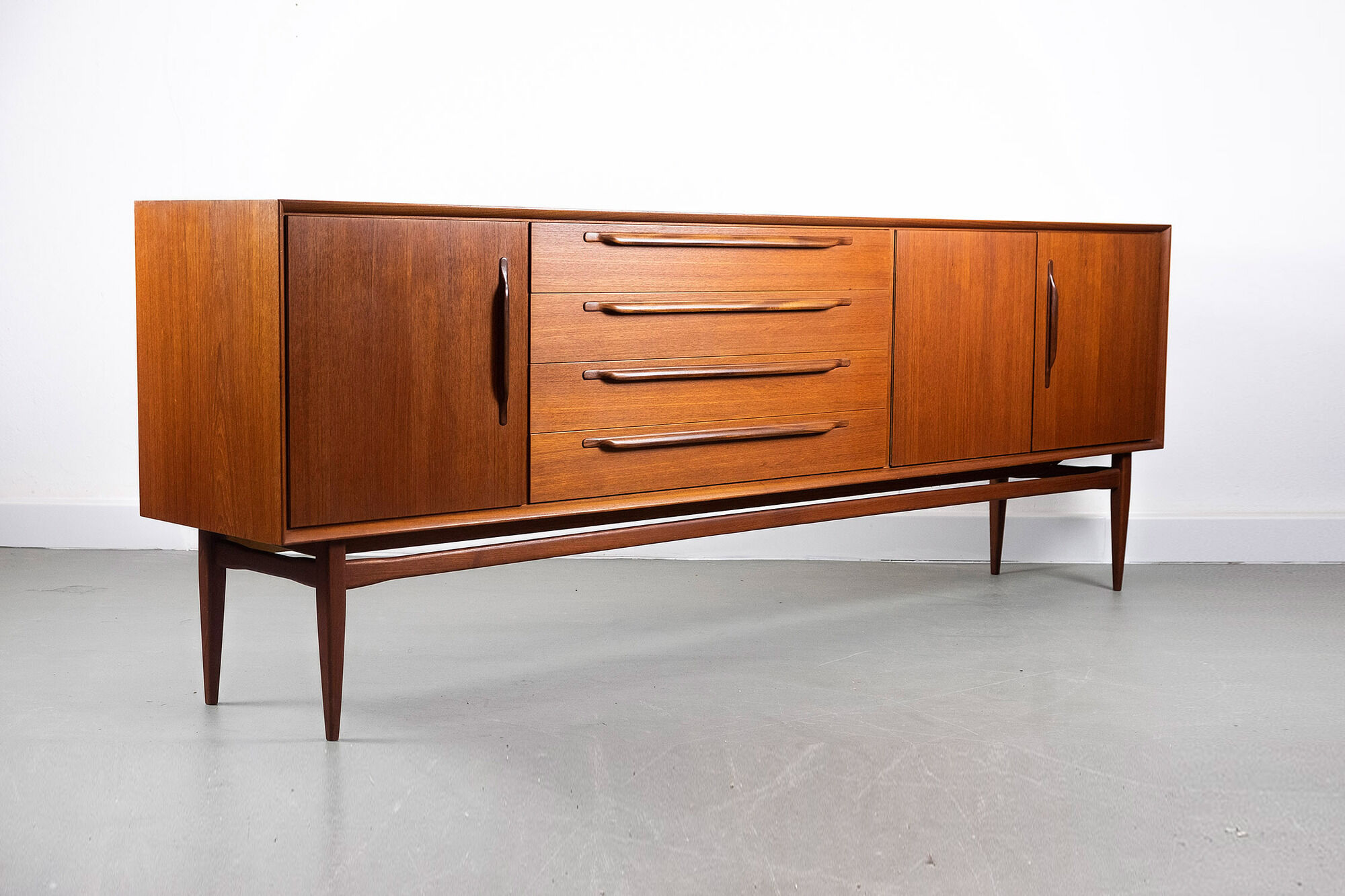 Sideboard in teak with drawers and 3 doors, 1960s