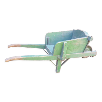 Children's wheelbarrow