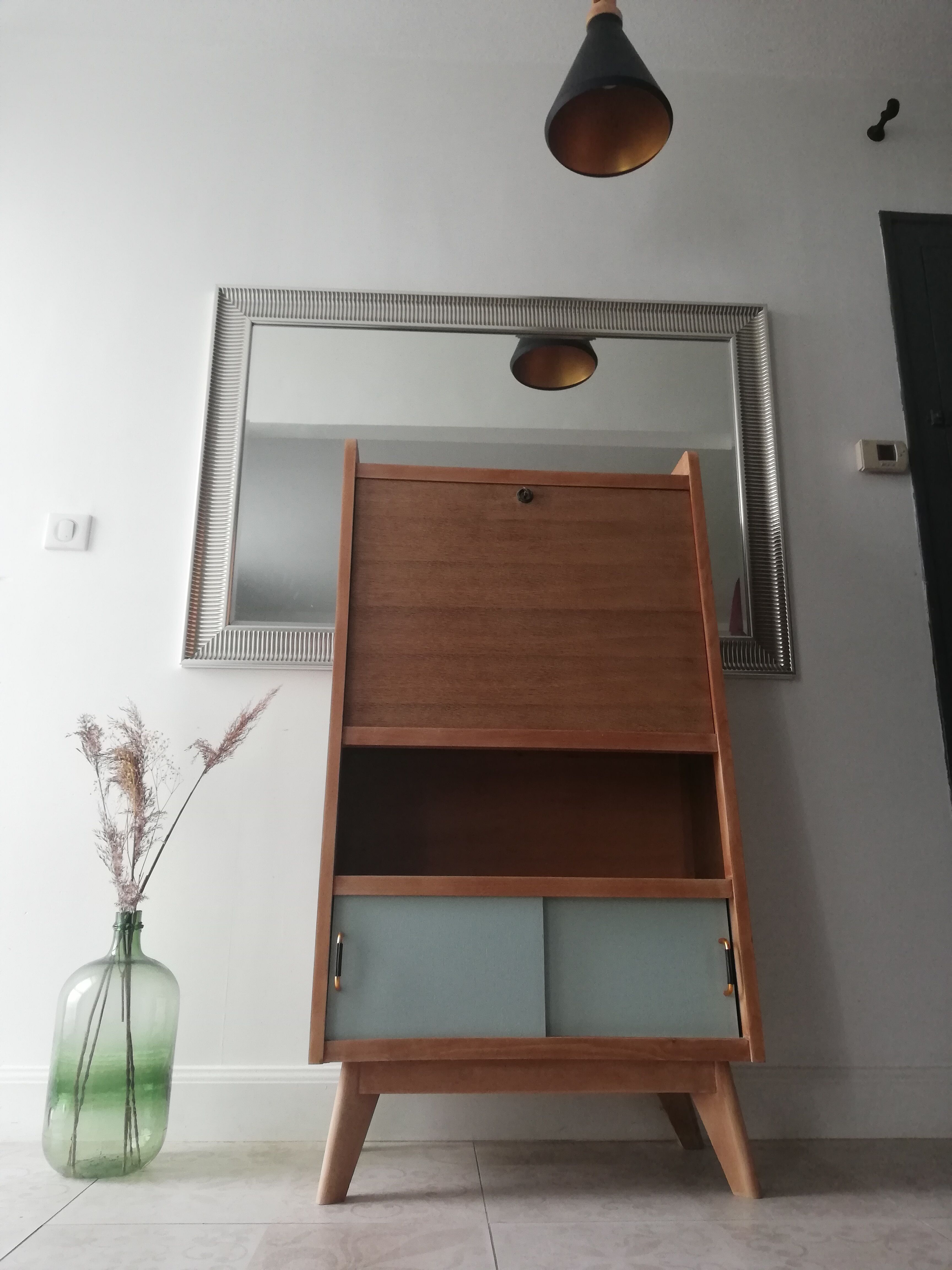 Vintage 50s office secretary
