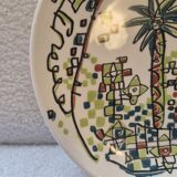 Hollow round dish impressionist décor by Javier Mariscal