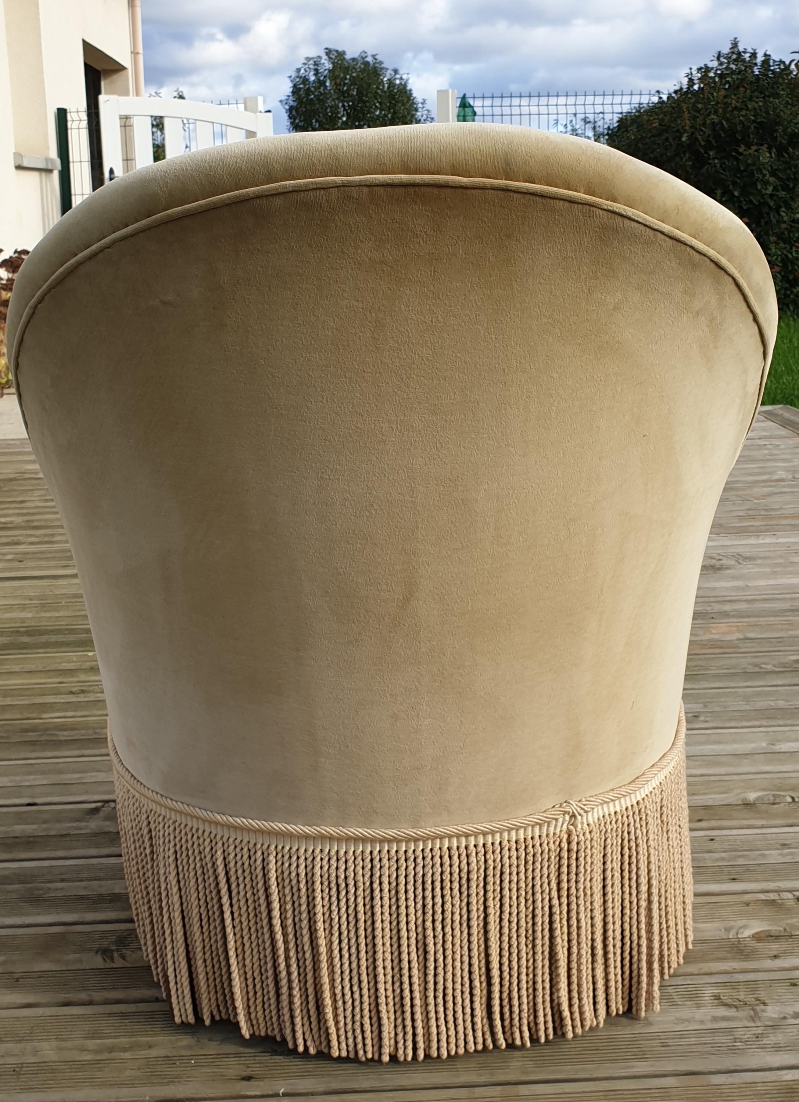 Light yellow toad chair, 1960