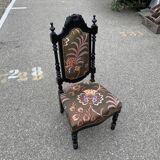 Chaise noir fleurie