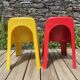Paire de chaises colorées pour enfants