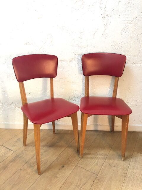 Lot of 4 vintage chairs in red skai