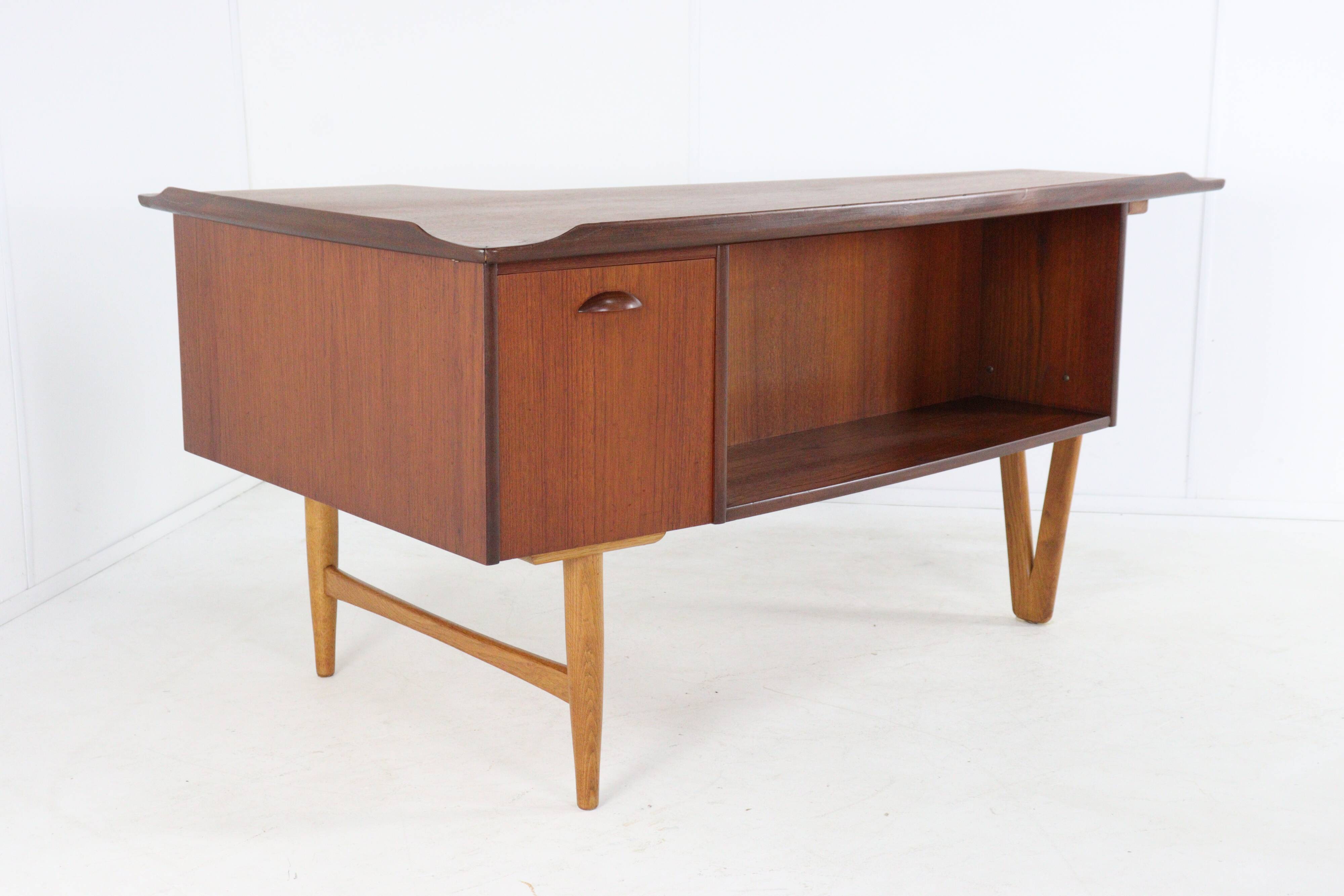 Danish boomerang desk by Peter Løvig Nielsen for Hedensted Møbelfabrik
