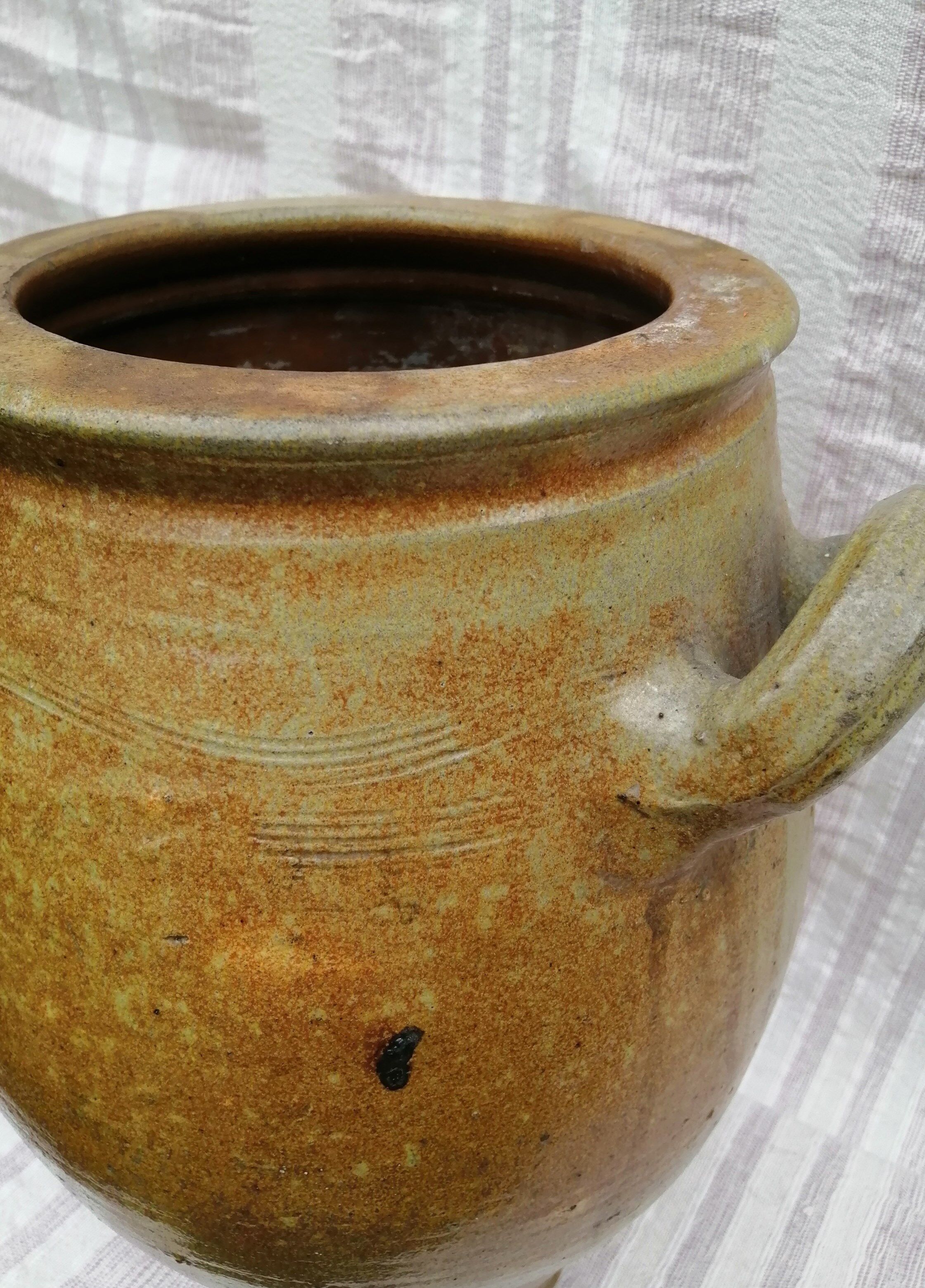 Varnished sandstone jar