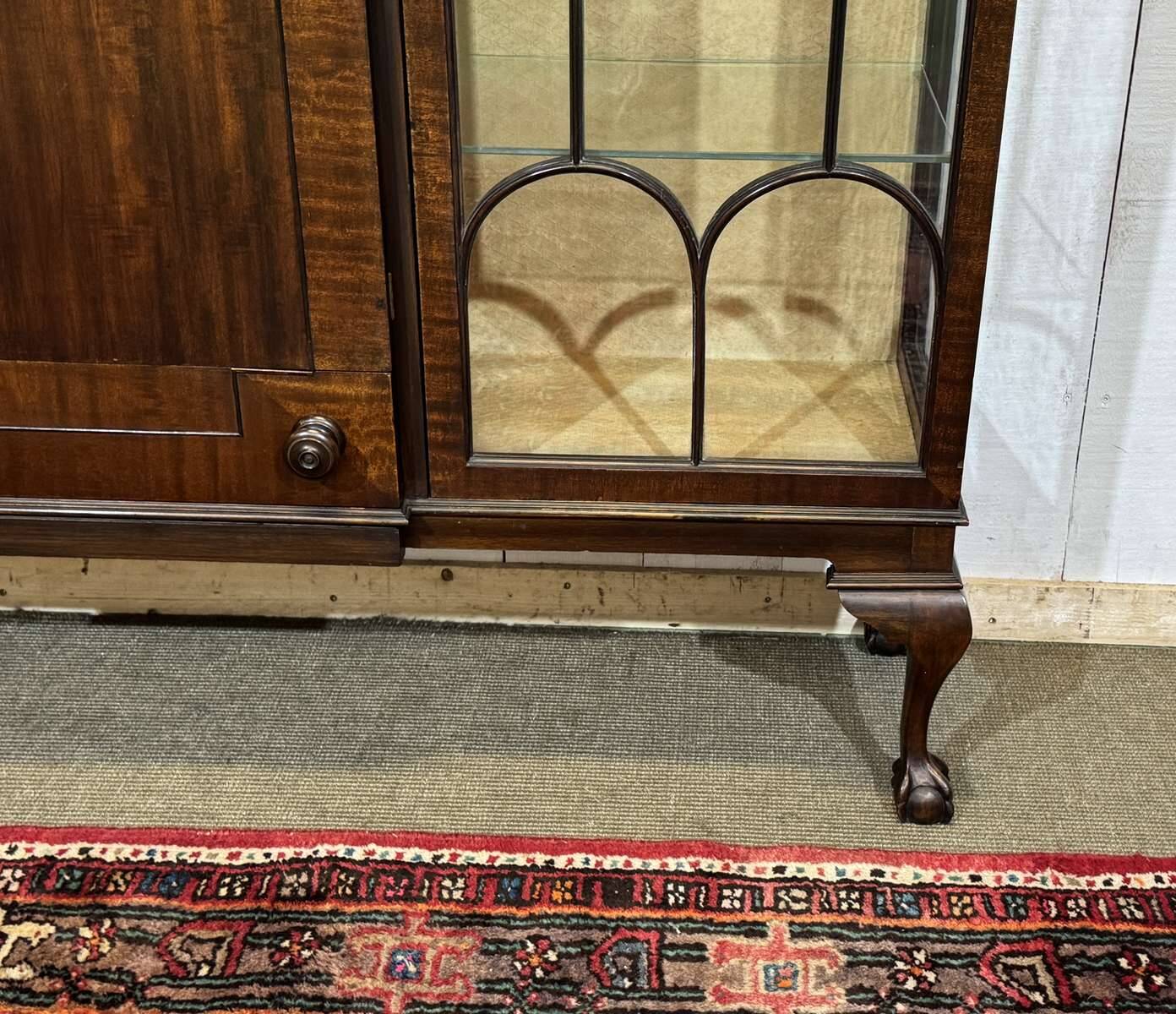 Vitrine Anglaise Chippendale 3 portes début XXème en acajou
