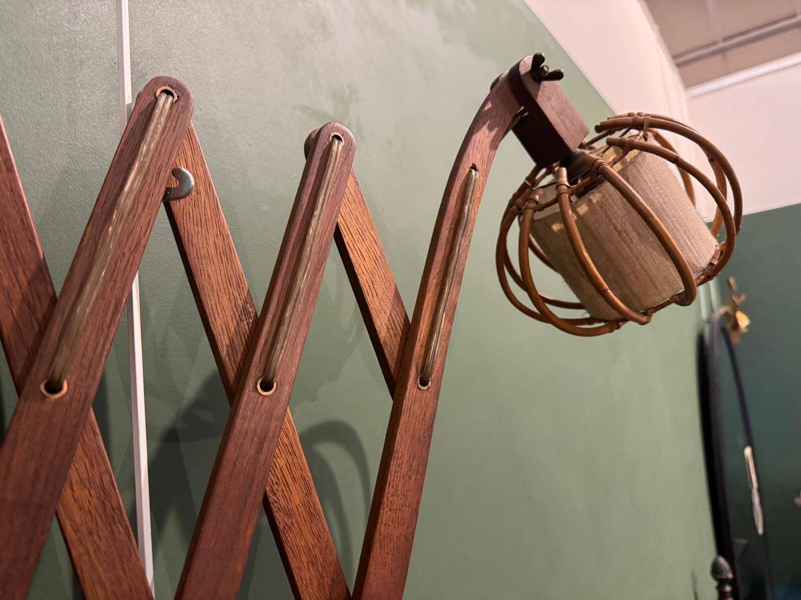 Vintage accordion wall lamp in wood, rattan and fabric