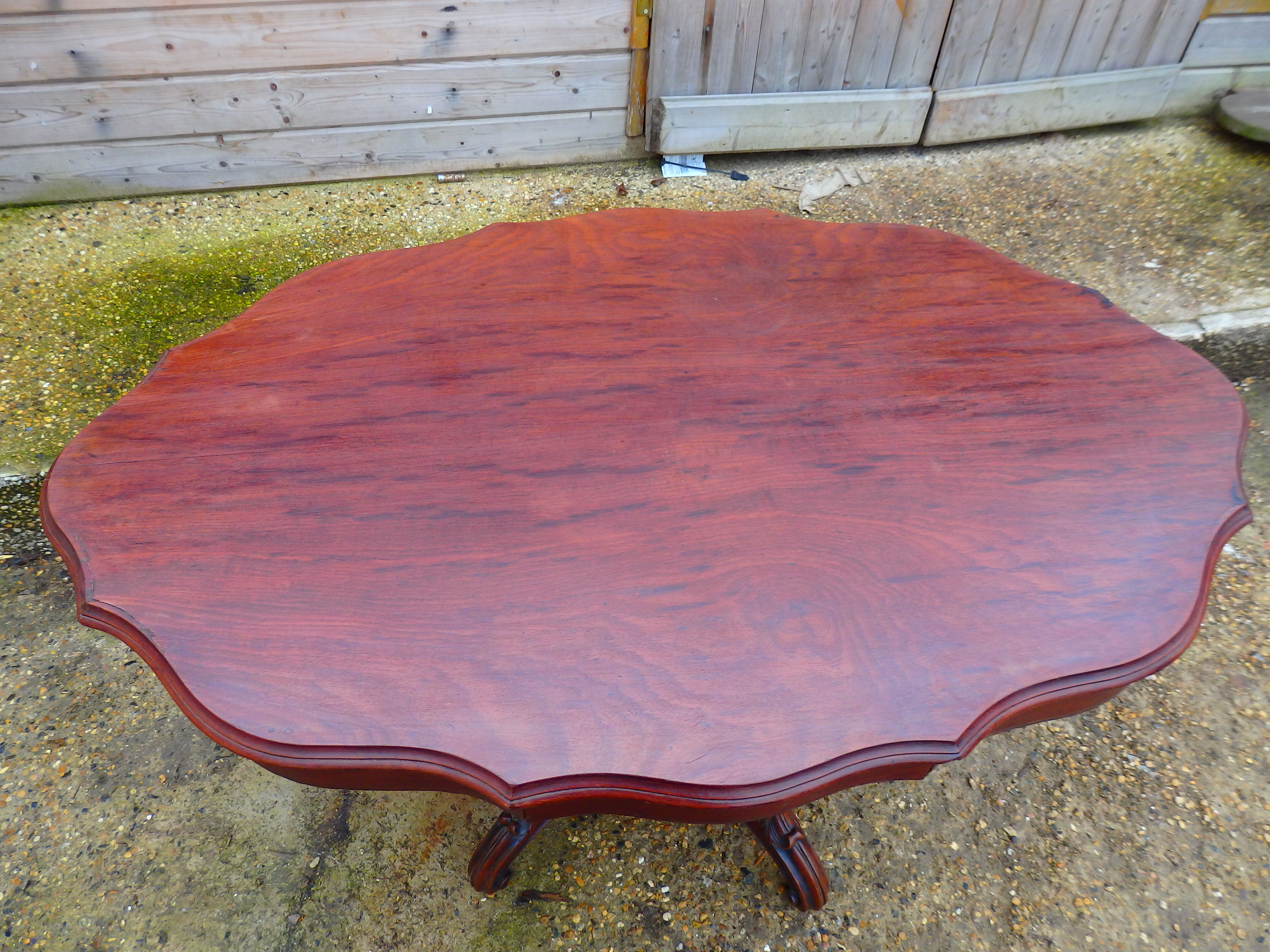 large table pedestal form violin Louis Philippe