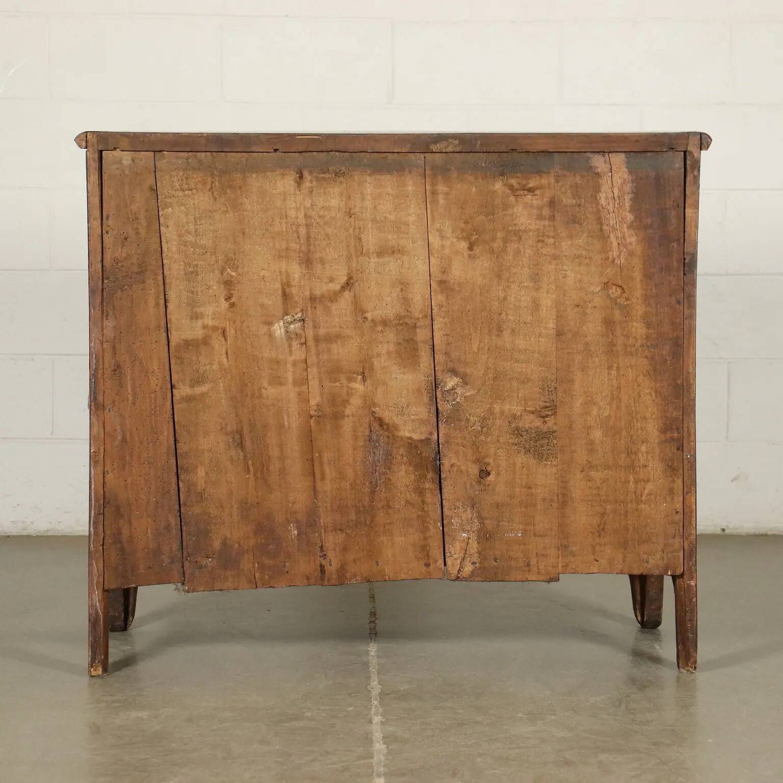 Piedmontese secretary with a drop-leaf, Italy, 18th century.