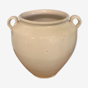 Glazed white confit pot