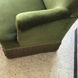 Vintage sofa in green velvet