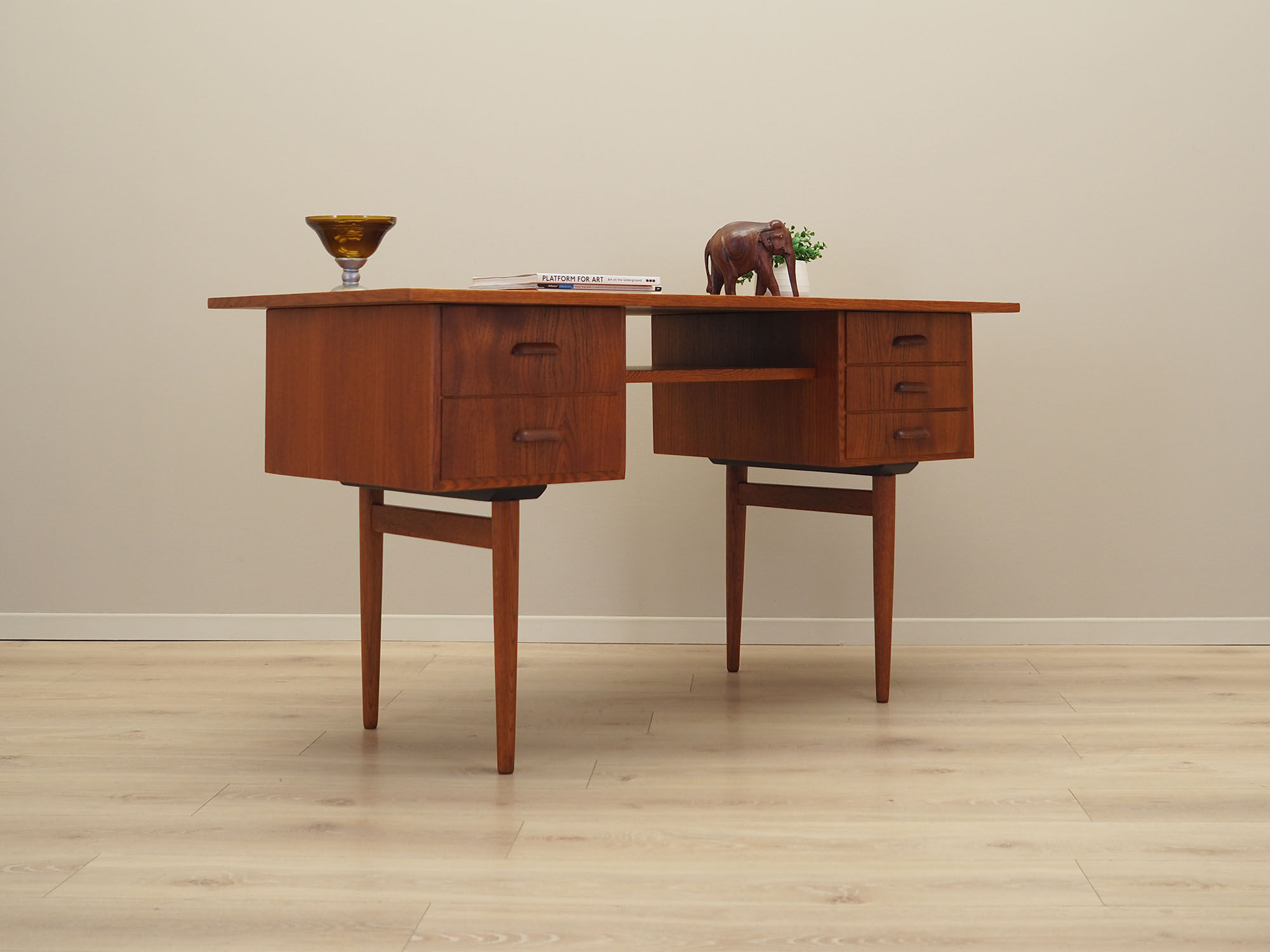 Teak desk, Danish design, 1970s, production: Denmark