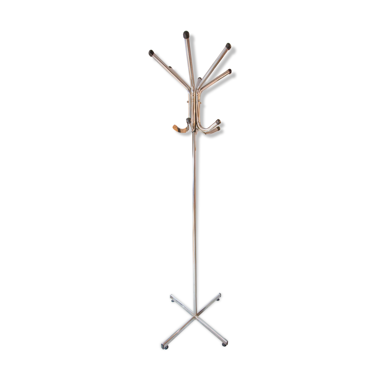 Metal parrot coat rack