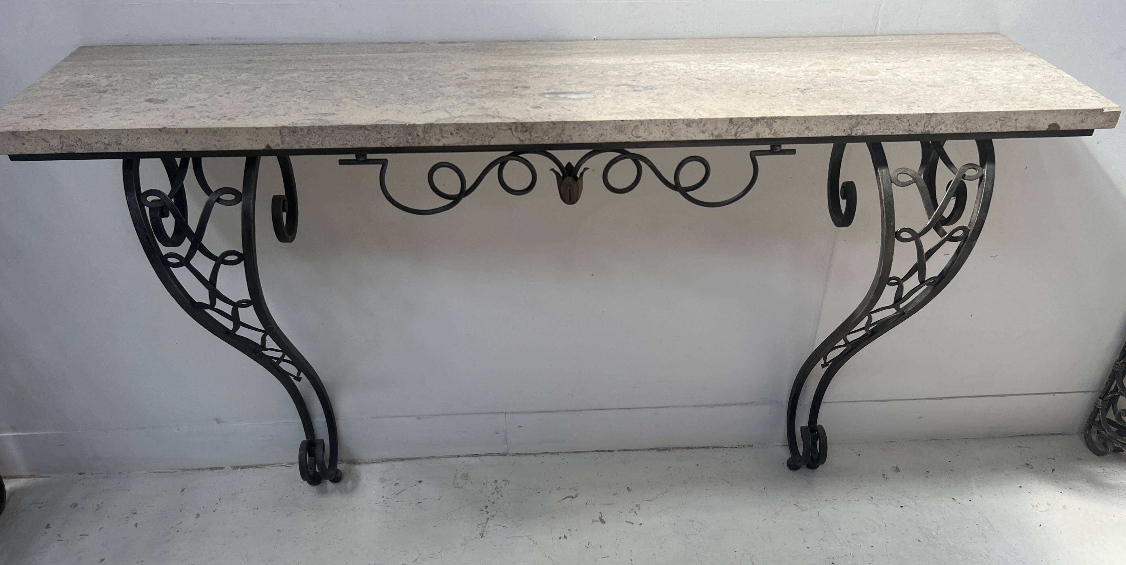 Console de style Art Déco en fer forgé martelé XX siècle