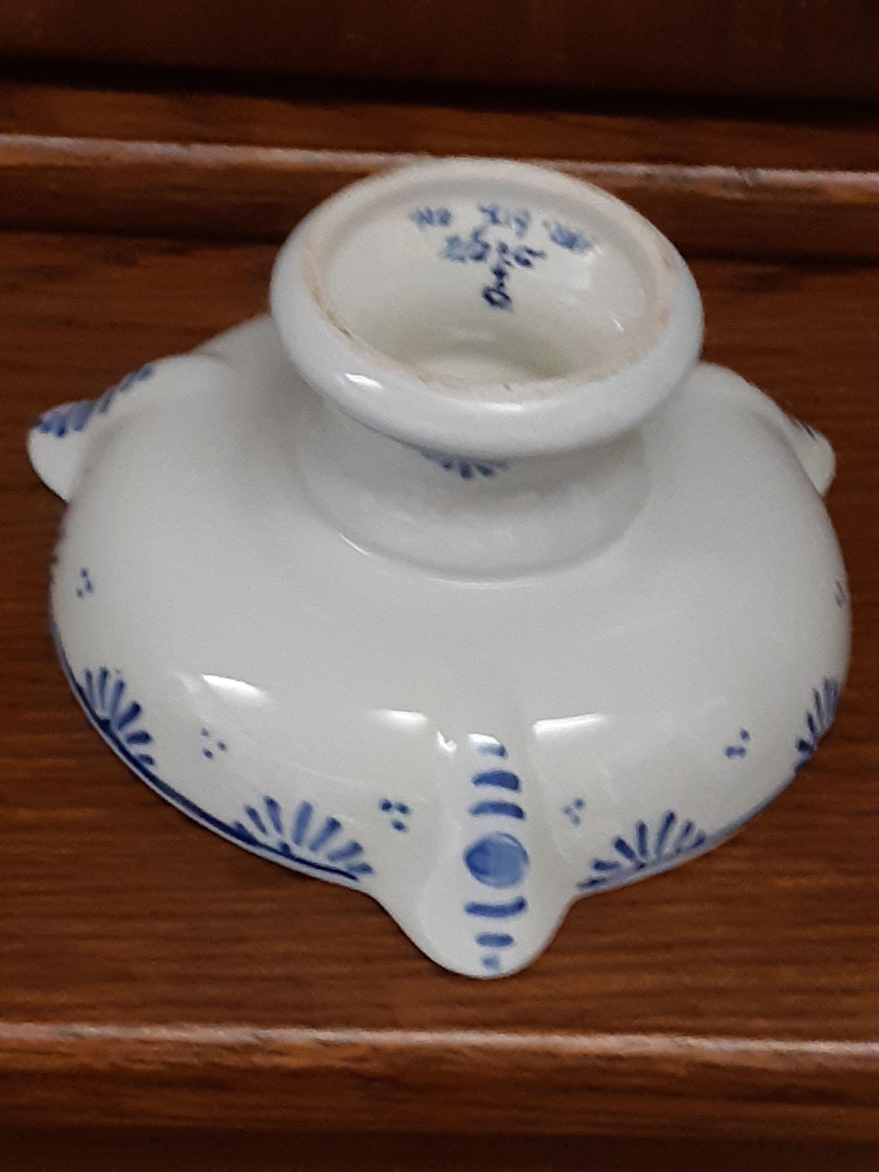 Ceramic standing cup by Delft